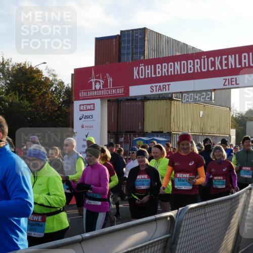 03.10.2025 - Köhlbrandbrückenlauf Matties Gatica Varas http://msf.ph/oto/9163616 03.10.2025 09:04:23 Ziel  meine-sportfotos.de