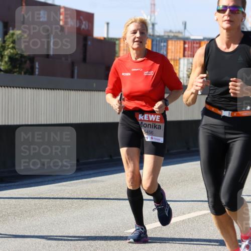03.10.2025 - Köhlbrandbrückenlauf Strokosch-Dieckow http://msf.ph/oto/9163617 03.10.2025 13:03:26 Position 3 5481, 5456 meine-sportfotos.de