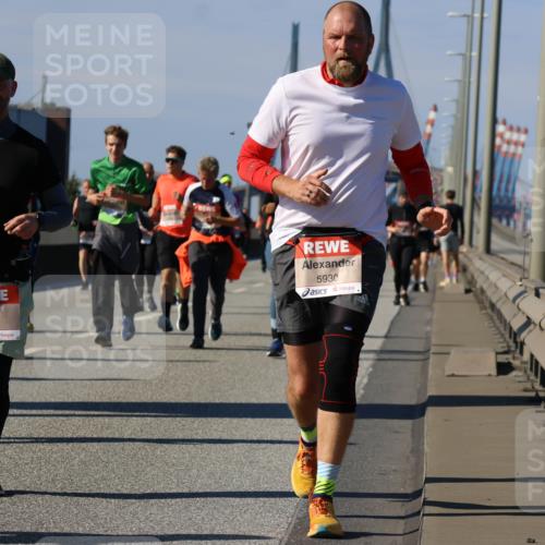 03.10.2025 - Köhlbrandbrückenlauf Strokosch-Dieckow http://msf.ph/oto/9163622 03.10.2025 13:03:28 Position 3 6802, 5930 meine-sportfotos.de