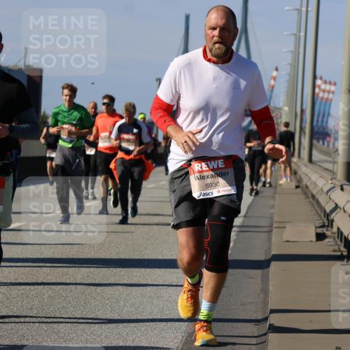 03.10.2025 - Köhlbrandbrückenlauf Strokosch-Dieckow http://msf.ph/oto/9163625 03.10.2025 13:03:29 Position 3 6802, 5930 meine-sportfotos.de