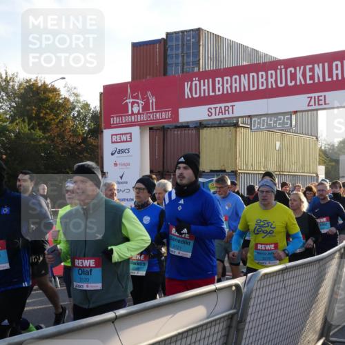 03.10.2025 - Köhlbrandbrückenlauf Matties Gatica Varas http://msf.ph/oto/9163626 03.10.2025 09:04:26 Ziel  meine-sportfotos.de