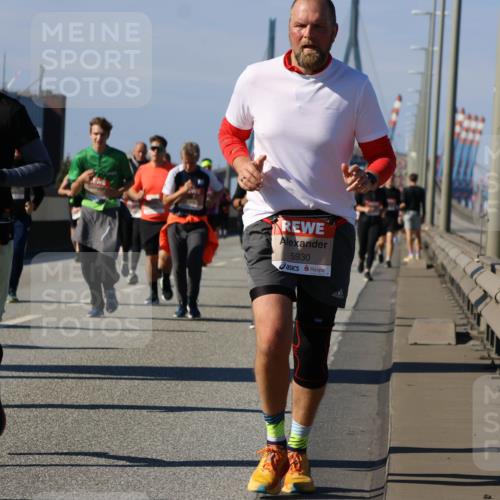 03.10.2025 - Köhlbrandbrückenlauf Strokosch-Dieckow http://msf.ph/oto/9163629 03.10.2025 13:03:29 Position 3 6802, 5930 meine-sportfotos.de