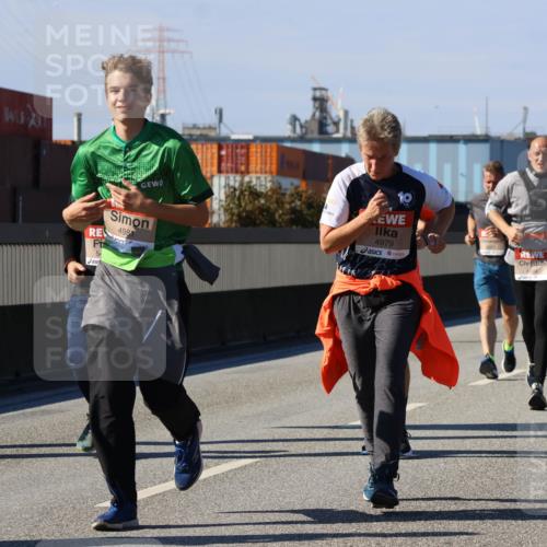 03.10.2025 - Köhlbrandbrückenlauf Strokosch-Dieckow http://msf.ph/oto/9163640 03.10.2025 13:03:35 Position 3 54, 4981, 4979, 5377 meine-sportfotos.de