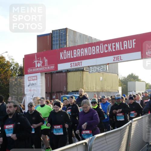 03.10.2025 - Köhlbrandbrückenlauf Matties Gatica Varas http://msf.ph/oto/9163641 03.10.2025 09:04:30 Ziel  meine-sportfotos.de