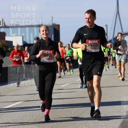 03.10.2025 - Köhlbrandbrückenlauf Strokosch-Dieckow http://msf.ph/oto/9163651 03.10.2025 13:03:46 Position 3 5130, 6300, 13, 5149, 5156 meine-sportfotos.de