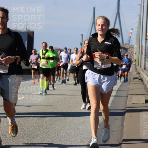 03.10.2025 - Köhlbrandbrückenlauf Strokosch-Dieckow http://msf.ph/oto/9163681 03.10.2025 13:03:55 Position 3 4481, 4482 meine-sportfotos.de