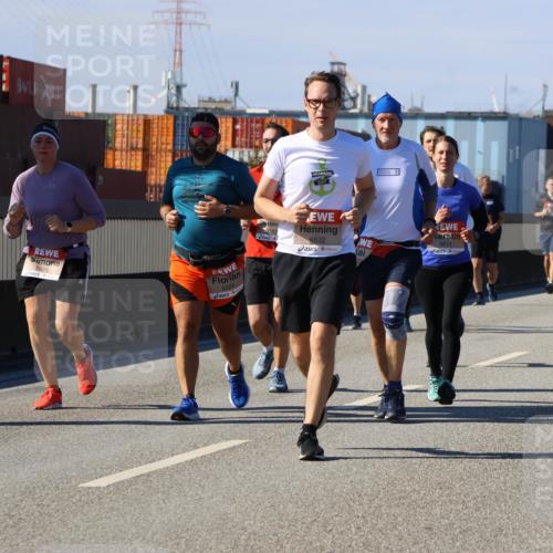 03.10.2025 - Köhlbrandbrückenlauf Strokosch-Dieckow http://msf.ph/oto/9163708 03.10.2025 13:04:05 Position 3 5925, 5924, 2017, 6532, 5631 meine-sportfotos.de