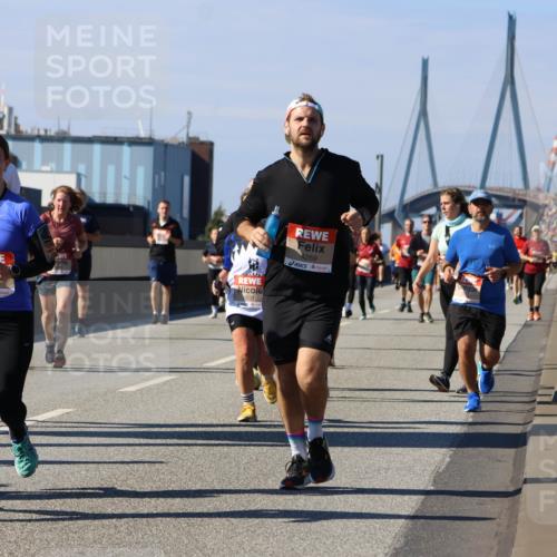 03.10.2025 - Köhlbrandbrückenlauf Strokosch-Dieckow http://msf.ph/oto/9163714 03.10.2025 13:04:07 Position 3 5631, 6531, 4269 meine-sportfotos.de