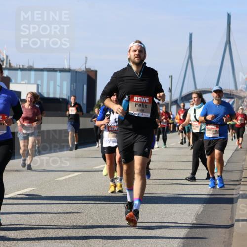 03.10.2025 - Köhlbrandbrückenlauf Strokosch-Dieckow http://msf.ph/oto/9163716 03.10.2025 13:04:07 Position 3 5631, 6531, 4269, 6472, 1114 meine-sportfotos.de