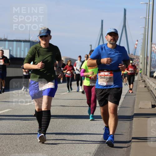 03.10.2025 - Köhlbrandbrückenlauf Strokosch-Dieckow http://msf.ph/oto/9163731 03.10.2025 13:04:11 Position 3 6261, 6070, 6473 meine-sportfotos.de