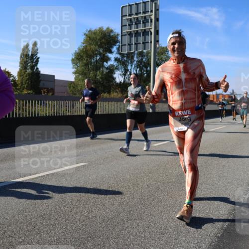 03.10.2025 - Köhlbrandbrückenlauf Strokosch-Dieckow http://msf.ph/oto/9163747 03.10.2025 13:04:18 Position 3 6188 meine-sportfotos.de