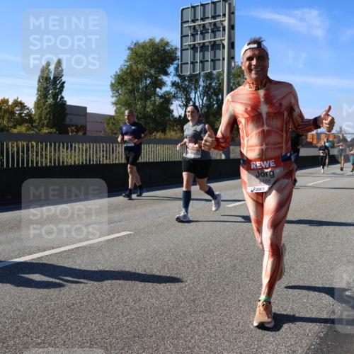 03.10.2025 - Köhlbrandbrückenlauf Strokosch-Dieckow http://msf.ph/oto/9163750 03.10.2025 13:04:18 Position 3 6188 meine-sportfotos.de