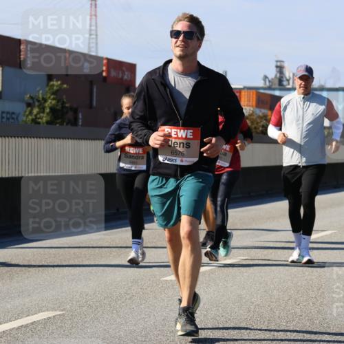 03.10.2025 - Köhlbrandbrückenlauf Strokosch-Dieckow http://msf.ph/oto/9163755 03.10.2025 13:04:20 Position 3 4286, 6576, 4465 meine-sportfotos.de