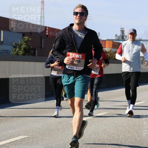 03.10.2025 - Köhlbrandbrückenlauf Strokosch-Dieckow http://msf.ph/oto/9163757 03.10.2025 13:04:20 Position 3 4286, 6576, 5081 meine-sportfotos.de
