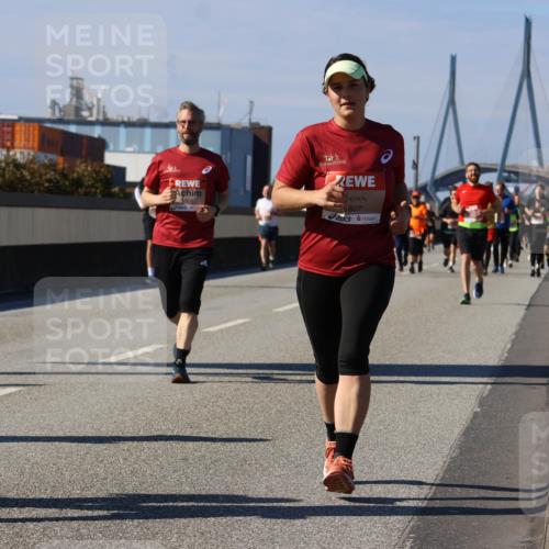 03.10.2025 - Köhlbrandbrückenlauf Strokosch-Dieckow http://msf.ph/oto/9163762 03.10.2025 13:04:22 Position 3 901, 6807 meine-sportfotos.de