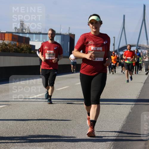 03.10.2025 - Köhlbrandbrückenlauf Strokosch-Dieckow http://msf.ph/oto/9163764 03.10.2025 13:04:23 Position 3 901, 207 meine-sportfotos.de