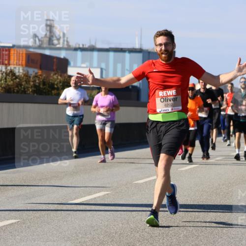 03.10.2025 - Köhlbrandbrückenlauf Strokosch-Dieckow http://msf.ph/oto/9163770 03.10.2025 13:04:30 Position 3 6202 meine-sportfotos.de