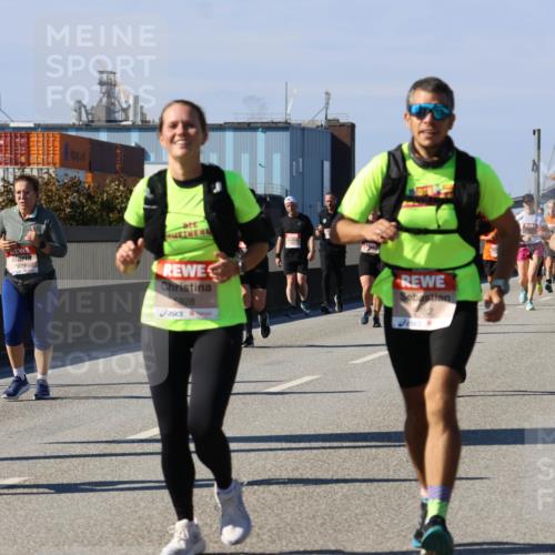 03.10.2025 - Köhlbrandbrückenlauf Strokosch-Dieckow http://msf.ph/oto/9163812 03.10.2025 13:04:43 Position 3 4904, 4200, 5928, 9982 meine-sportfotos.de