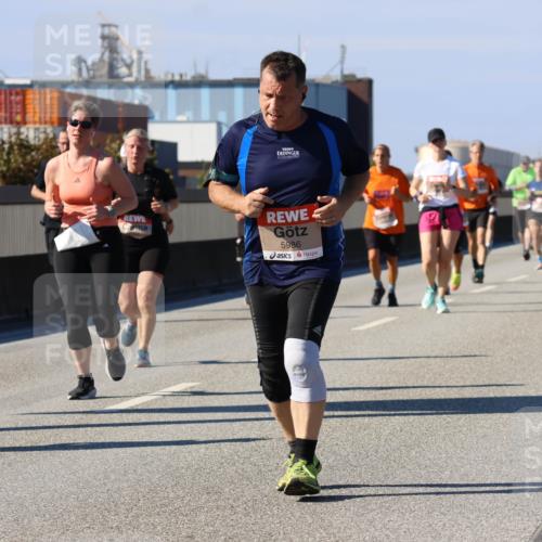 03.10.2025 - Köhlbrandbrückenlauf Strokosch-Dieckow http://msf.ph/oto/9163833 03.10.2025 13:04:50 Position 3 5986 meine-sportfotos.de