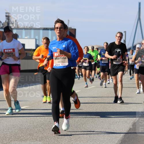 03.10.2025 - Köhlbrandbrückenlauf Strokosch-Dieckow http://msf.ph/oto/9163843 03.10.2025 13:04:57 Position 3 4553, 4786, 5573 meine-sportfotos.de