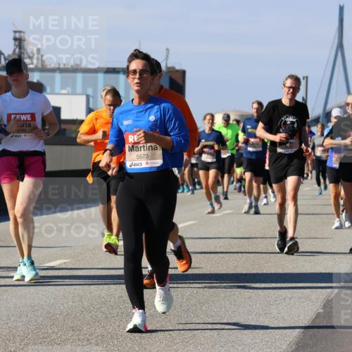 03.10.2025 - Köhlbrandbrückenlauf Strokosch-Dieckow http://msf.ph/oto/9163844 03.10.2025 13:04:57 Position 3 4786, 5573, 6137 meine-sportfotos.de