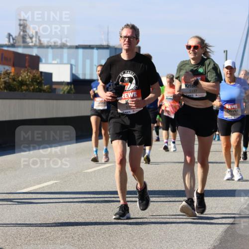 03.10.2025 - Köhlbrandbrückenlauf Strokosch-Dieckow http://msf.ph/oto/9163850 03.10.2025 13:05:00 Position 3 5137, 5716 meine-sportfotos.de