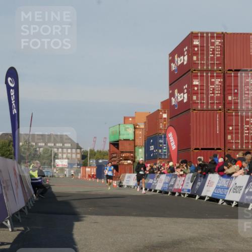 03.10.2025 - Köhlbrandbrückenlauf Matties Gatica Varas http://msf.ph/oto/9163851 03.10.2025 09:47:44 Ziel 1062, 3304 meine-sportfotos.de