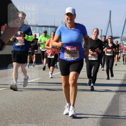 03.10.2025 - Köhlbrandbrückenlauf Strokosch-Dieckow http://msf.ph/oto/9163858 03.10.2025 13:05:05 Position 3 6687, 5716 meine-sportfotos.de