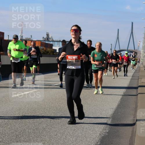 03.10.2025 - Köhlbrandbrückenlauf Strokosch-Dieckow http://msf.ph/oto/9163879 03.10.2025 13:05:10 Position 3 5855 meine-sportfotos.de