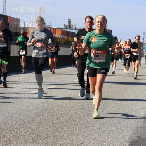 03.10.2025 - Köhlbrandbrückenlauf Strokosch-Dieckow http://msf.ph/oto/9163895 03.10.2025 13:05:13 Position 3 4587, 4603, 6701 meine-sportfotos.de