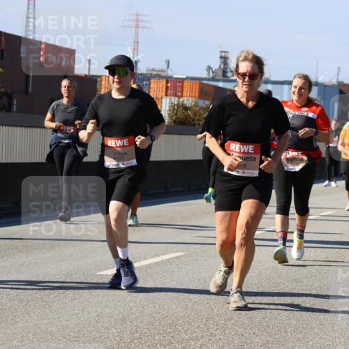 03.10.2025 - Köhlbrandbrückenlauf Strokosch-Dieckow http://msf.ph/oto/9163898 03.10.2025 13:05:17 Position 3 5400, 6777, 9, 6430, 5004 meine-sportfotos.de