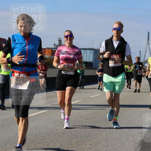 03.10.2025 - Köhlbrandbrückenlauf Strokosch-Dieckow http://msf.ph/oto/9163922 03.10.2025 13:05:28 Position 3 6378, 4626, 4567, 04, 5 meine-sportfotos.de