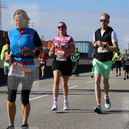 03.10.2025 - Köhlbrandbrückenlauf Strokosch-Dieckow http://msf.ph/oto/9163928 03.10.2025 13:05:28 Position 3 6378, 4626, 4567, 2451 meine-sportfotos.de