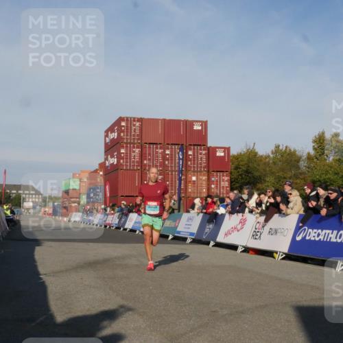 03.10.2025 - Köhlbrandbrückenlauf Matties Gatica Varas http://msf.ph/oto/9163941 03.10.2025 09:48:26 Ziel 2968 meine-sportfotos.de