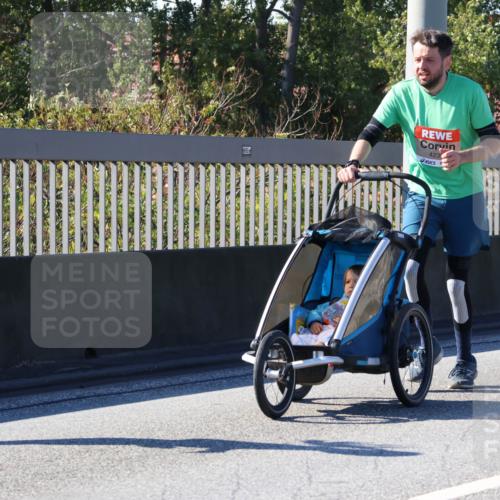 03.10.2025 - Köhlbrandbrückenlauf Strokosch-Dieckow http://msf.ph/oto/9163942 03.10.2025 13:05:36 Position 3 423 meine-sportfotos.de