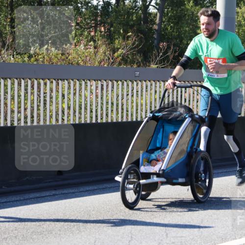 03.10.2025 - Köhlbrandbrückenlauf Strokosch-Dieckow http://msf.ph/oto/9163947 03.10.2025 13:05:36 Position 3  meine-sportfotos.de