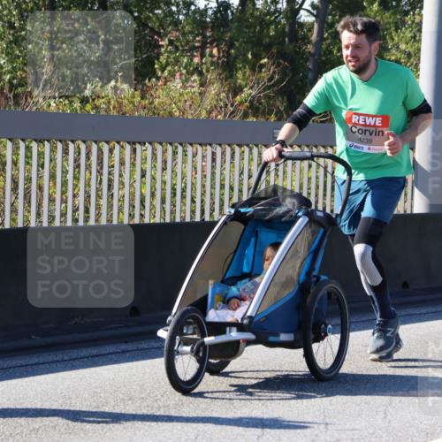 03.10.2025 - Köhlbrandbrückenlauf Strokosch-Dieckow http://msf.ph/oto/9163957 03.10.2025 13:05:36 Position 3 880, 4239 meine-sportfotos.de