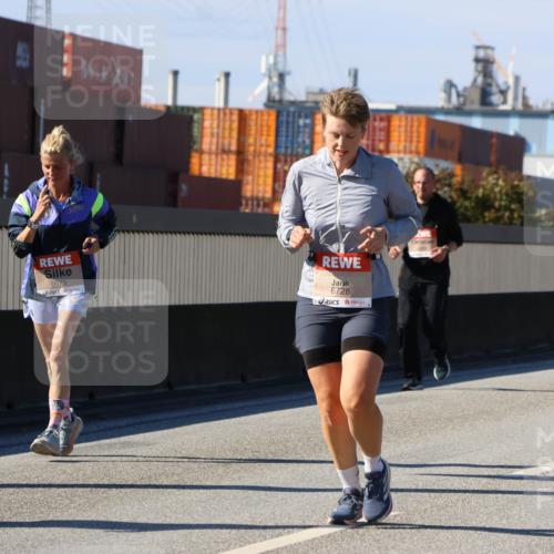 03.10.2025 - Köhlbrandbrückenlauf Strokosch-Dieckow http://msf.ph/oto/9163964 03.10.2025 13:05:46 Position 3 6673, 6728 meine-sportfotos.de