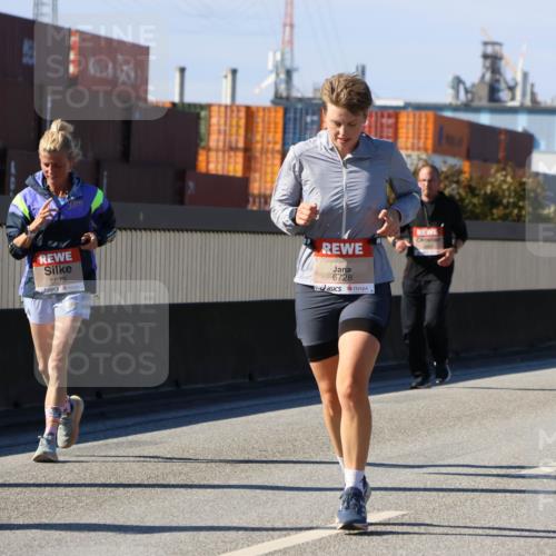 03.10.2025 - Köhlbrandbrückenlauf Strokosch-Dieckow http://msf.ph/oto/9163966 03.10.2025 13:05:46 Position 3 6673, 6728 meine-sportfotos.de