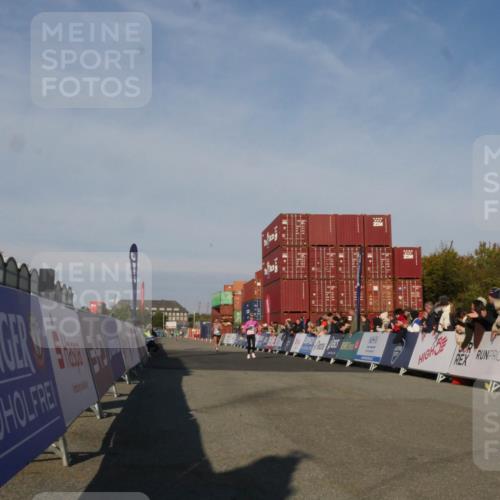 03.10.2025 - Köhlbrandbrückenlauf Matties Gatica Varas http://msf.ph/oto/9163967 03.10.2025 09:49:25 Ziel 1022, 3203 meine-sportfotos.de