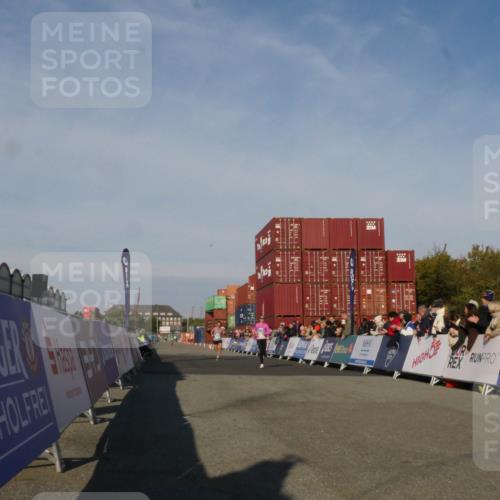 03.10.2025 - Köhlbrandbrückenlauf Matties Gatica Varas http://msf.ph/oto/9163970 03.10.2025 09:49:26 Ziel 1022, 3203 meine-sportfotos.de