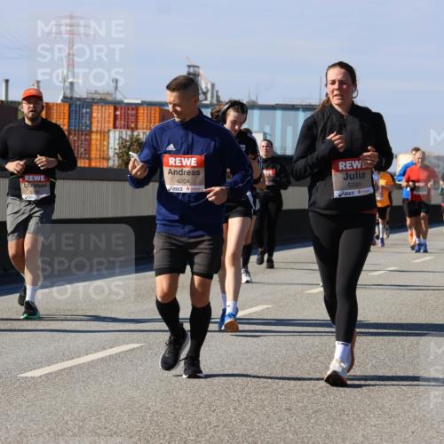 03.10.2025 - Köhlbrandbrückenlauf Strokosch-Dieckow http://msf.ph/oto/9163975 03.10.2025 13:05:51 Position 3 4204, 5291 meine-sportfotos.de