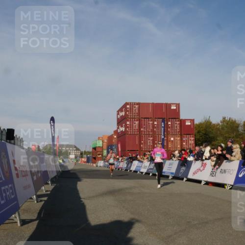 03.10.2025 - Köhlbrandbrückenlauf Matties Gatica Varas http://msf.ph/oto/9163979 03.10.2025 09:49:29 Ziel 1022, 3203 meine-sportfotos.de