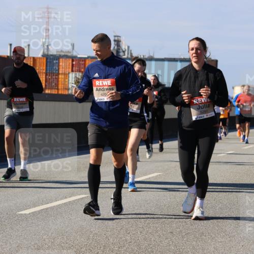 03.10.2025 - Köhlbrandbrückenlauf Strokosch-Dieckow http://msf.ph/oto/9163980 03.10.2025 13:05:51 Position 3 5106, 420, 5291 meine-sportfotos.de