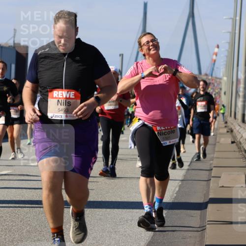 03.10.2025 - Köhlbrandbrückenlauf Strokosch-Dieckow http://msf.ph/oto/9163989 03.10.2025 13:05:58 Position 3 5493, 5321 meine-sportfotos.de