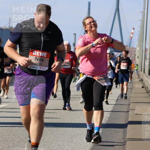 03.10.2025 - Köhlbrandbrückenlauf Strokosch-Dieckow http://msf.ph/oto/9164000 03.10.2025 13:05:59 Position 3 5493, 5321 meine-sportfotos.de