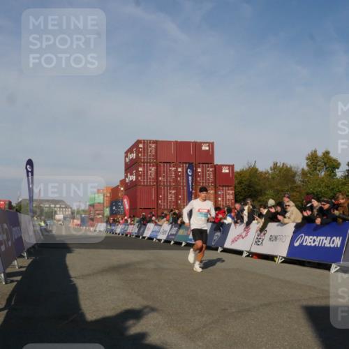 03.10.2025 - Köhlbrandbrückenlauf Matties Gatica Varas http://msf.ph/oto/9164039 03.10.2025 09:50:03 Ziel 2176 meine-sportfotos.de