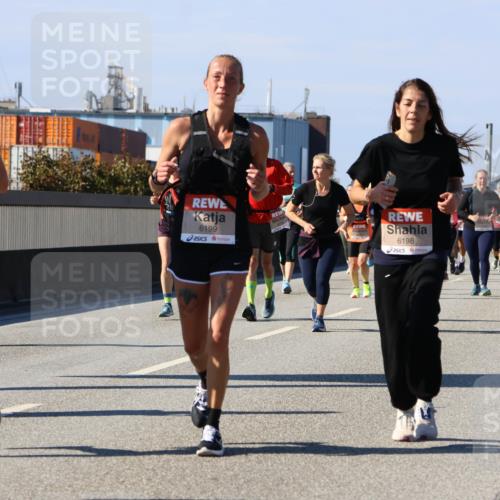 03.10.2025 - Köhlbrandbrückenlauf Strokosch-Dieckow http://msf.ph/oto/9164043 03.10.2025 13:06:15 Position 3 6394, 6199, 6198 meine-sportfotos.de