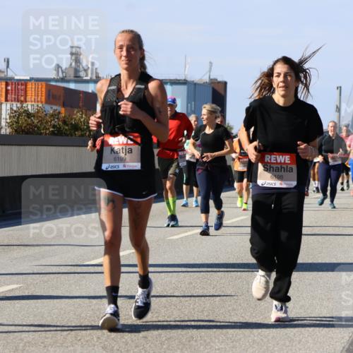 03.10.2025 - Köhlbrandbrückenlauf Strokosch-Dieckow http://msf.ph/oto/9164051 03.10.2025 13:06:15 Position 3 4, 6199, 6198 meine-sportfotos.de