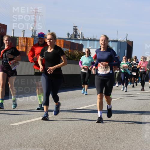 03.10.2025 - Köhlbrandbrückenlauf Strokosch-Dieckow http://msf.ph/oto/9164055 03.10.2025 13:06:19 Position 3 6557 meine-sportfotos.de